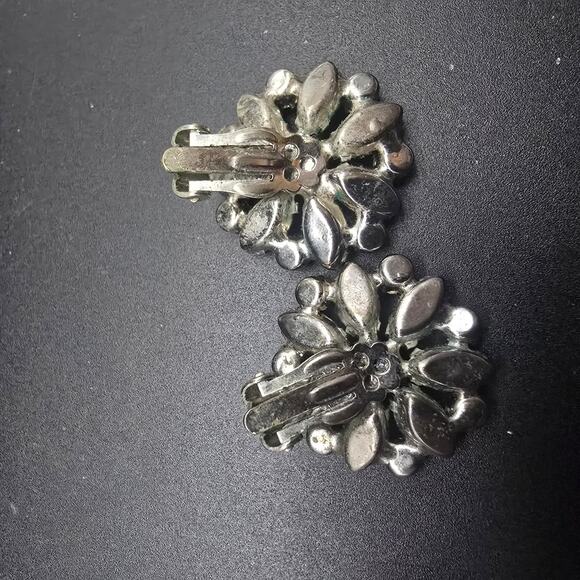 Clear Smokey Rhinestone Flower Earrings Clip On Vintage Glam - Picture 5 of 5